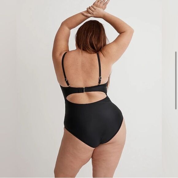 Madewell Cinched Cutout One-Piece Swimsuit‎ 2X - Picture 3 of 9
